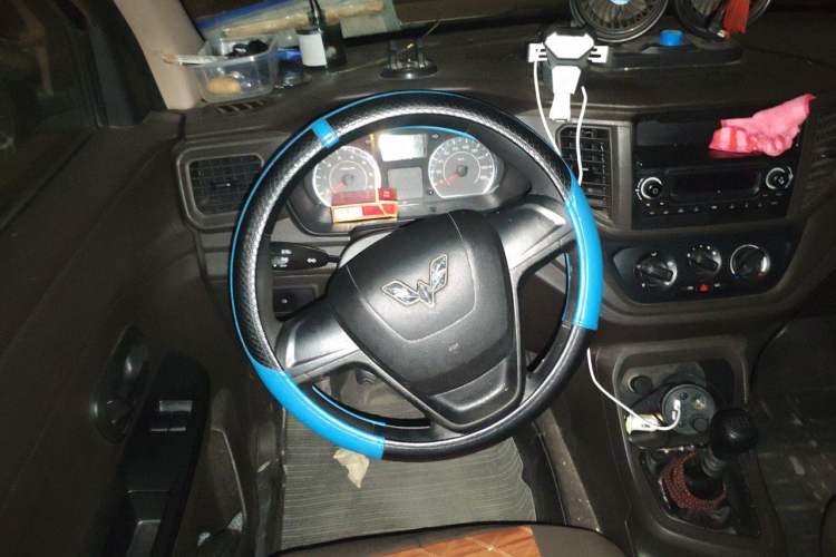 Used Wuling Hongguang V 2019 1.5L Base Version China VI LAR Steering Wheel