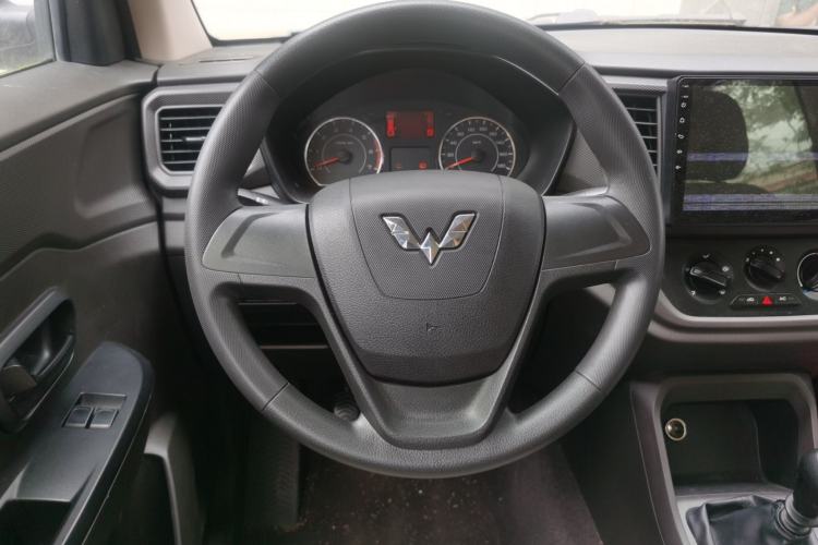 Used Wuling Hongguang V 2019 1.5L Jingqu Version China VI LAR Steering Wheel