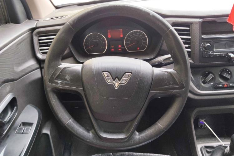 Used Wuling Hongguang V 2019 1.5L Base Version China VI LAR Steering Wheel