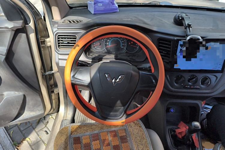 Used Wuling Hongguang V 2019 1.5L Enjoyment Version China VI LAR Steering Wheel
