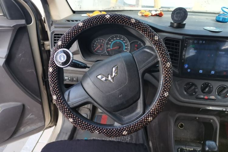 Used Wuling Hongguang V 2019 1.5L Standard Version China VI LAR Steering Wheel