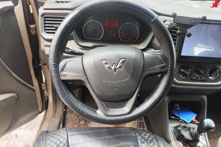 Used Wuling Hongguang V 2019 1.5L Jingqu Version China VI LAR Steering Wheel