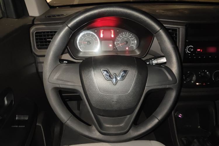 Used Wuling Hongguang V 2019 1.5L Jingqu Version China VI LAR Steering Wheel