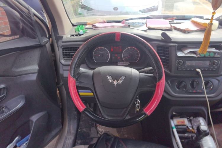 Used Wuling Hongguang V 2019 1.5L Jingqu Version China VI LAR Steering Wheel