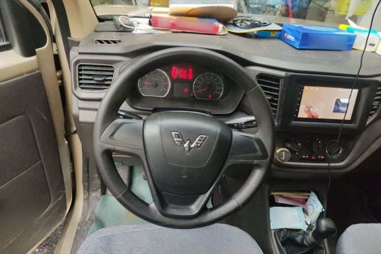 Used Wuling Hongguang V 2019 1.5L Jingqu Version China VI LAR Steering Wheel