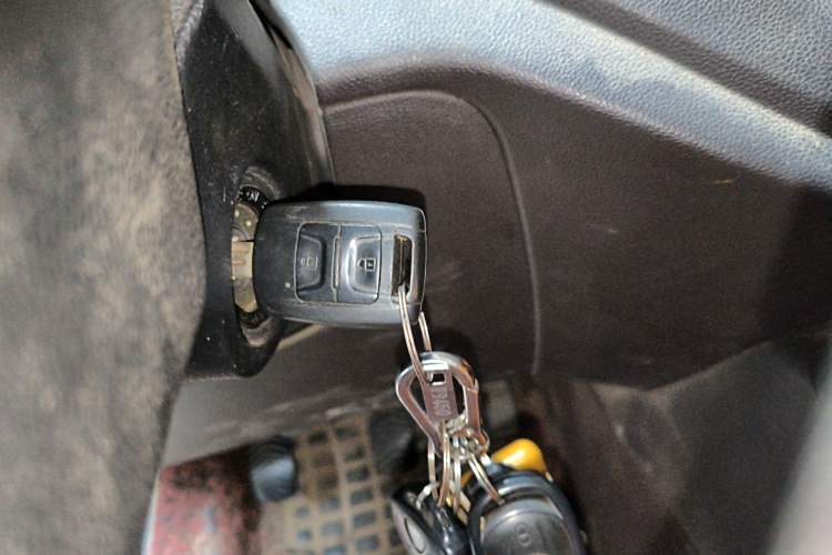 Used Wuling Hongguang V 2019 1.5L Standard Version China VI LAR Vehicle Key