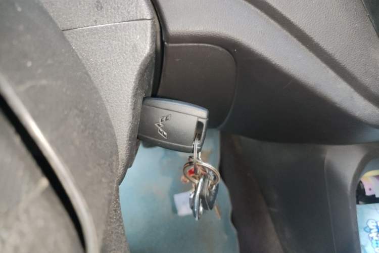 Used Wuling Hongguang V 2019 1.5L Jingqu Version China VI LAR Vehicle Key