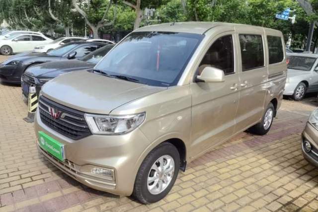 Used Wuling Hongguang V 2019 1.5L Enjoyment Version China VI LAR