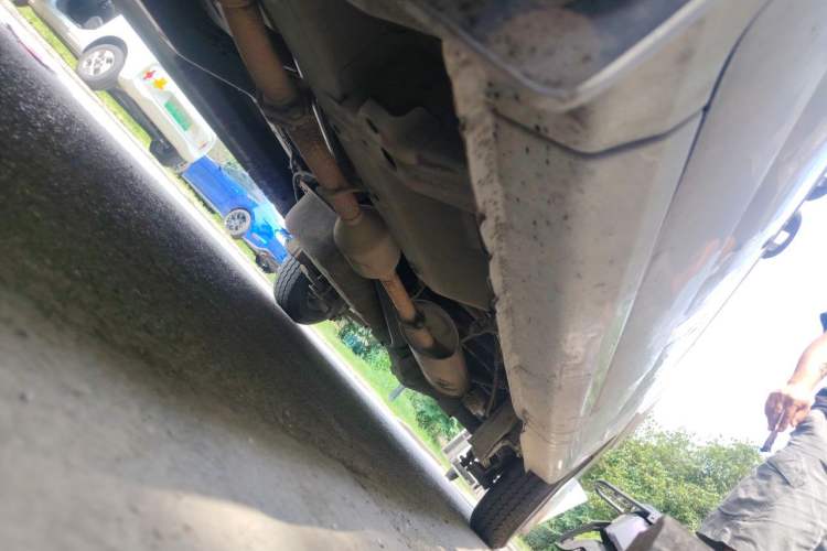 Used Wuling Hongguang V 2020 Model 1.2L Jingqu Edition China VI LSI Chassis Front Left