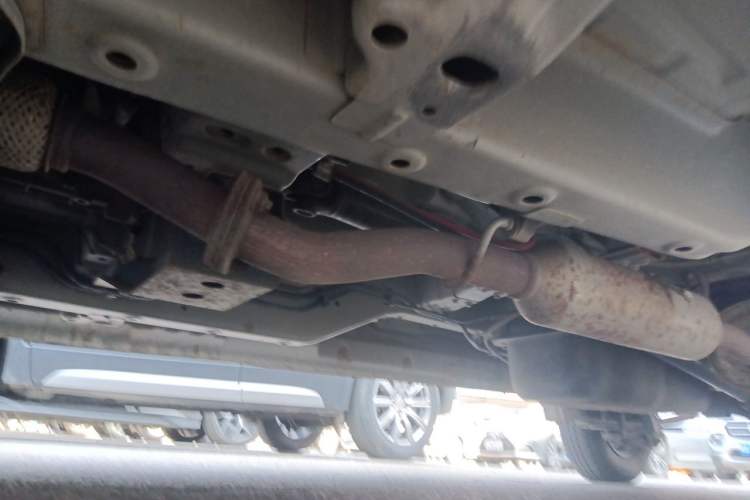 Used Wuling Hongguang V 2020 1.5L Commercial Vehicle China VI LAR Chassis Front Left