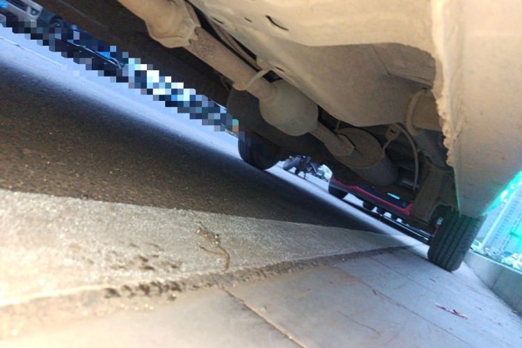 Used Wuling Hongguang V 2020 Model 1.2L Jingqu Edition China VI LSI Chassis Front Left