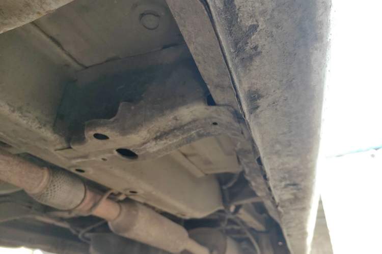 Used Wuling Hongguang V 2020 1.5L Commercial Vehicle China VI LAR Chassis Front Left