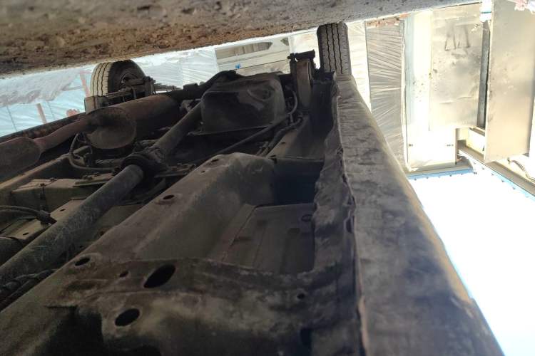 Used Wuling Hongguang V 2020 1.5L Commercial Vehicle China VI LAR Chassis Front Right