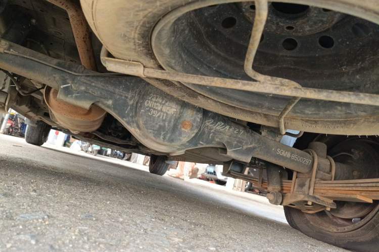 Used Wuling Hongguang V 2020 1.5L Commercial Vehicle China VI LAR Chassis Rear