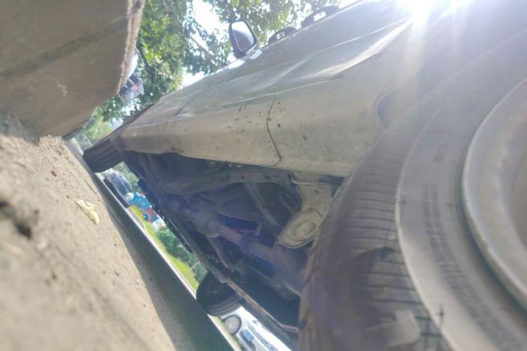 Used Wuling Hongguang V 2020 Model 1.2L Jingqu Edition China VI LSI Chassis Rear Left