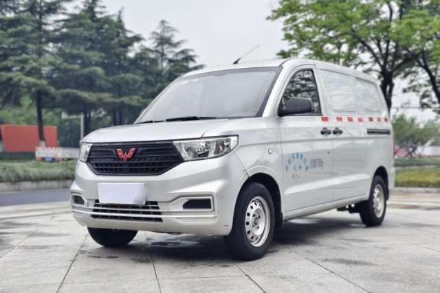 Used Wuling Hongguang V 2020 1.2L Jingqu Edition Window-Sealed Vehicle China VI LSI