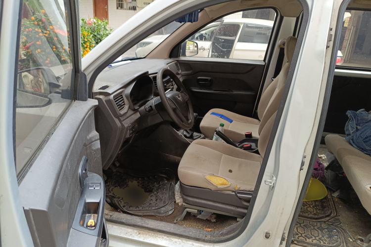 Used Wuling Hongguang V 2020 1.5L Commercial Vehicle China VI LAR Driver Seat