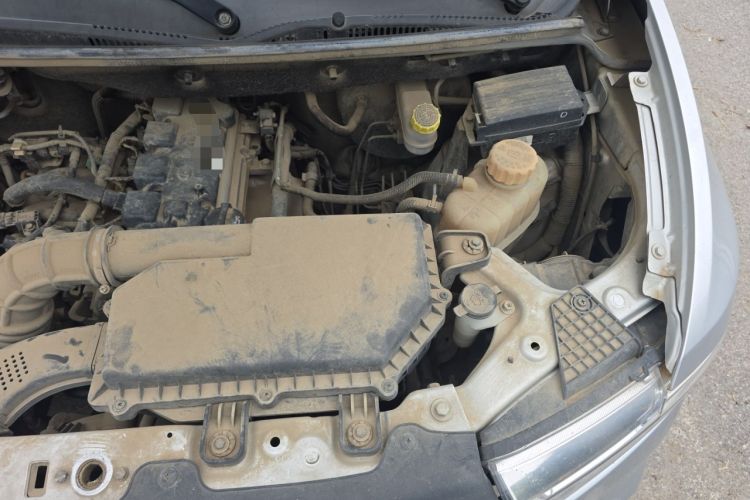 Used Wuling Hongguang V 2020 1.5L Commercial Vehicle China VI LAR Engine Bay Left
