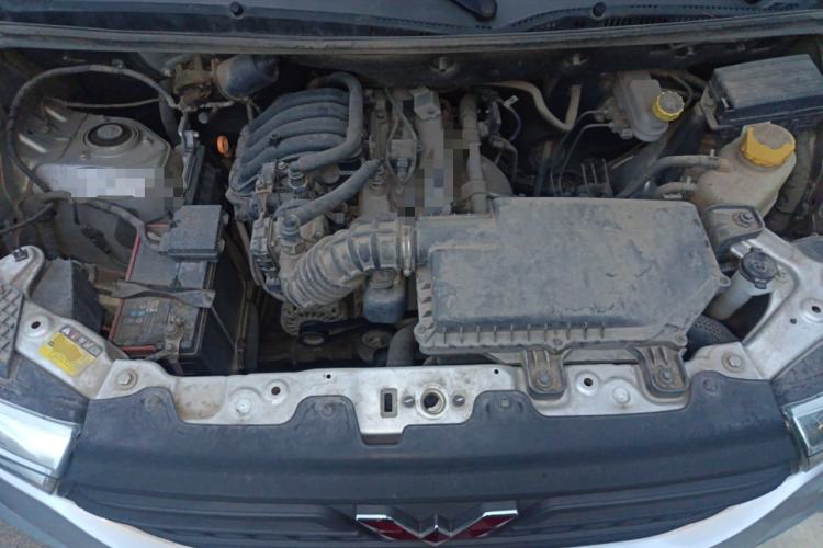 Used Wuling Hongguang V 2020 Model 1.2L Jingqu Edition China VI LSI Engine Bay