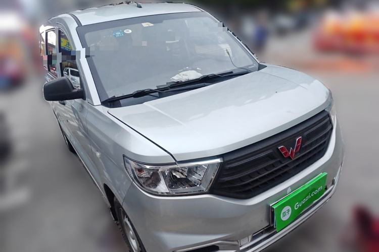 Used Wuling Hongguang V 2020 Model 1.2L Jingqu Edition China VI LSI Exterior 2