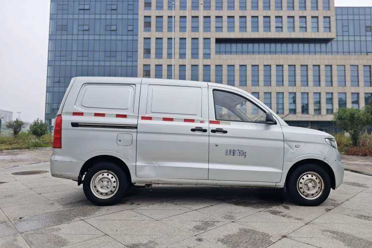 Used Wuling Hongguang V 2020 1.2L Jingqu Edition Window-Sealed Vehicle China VI LSI Exterior 2