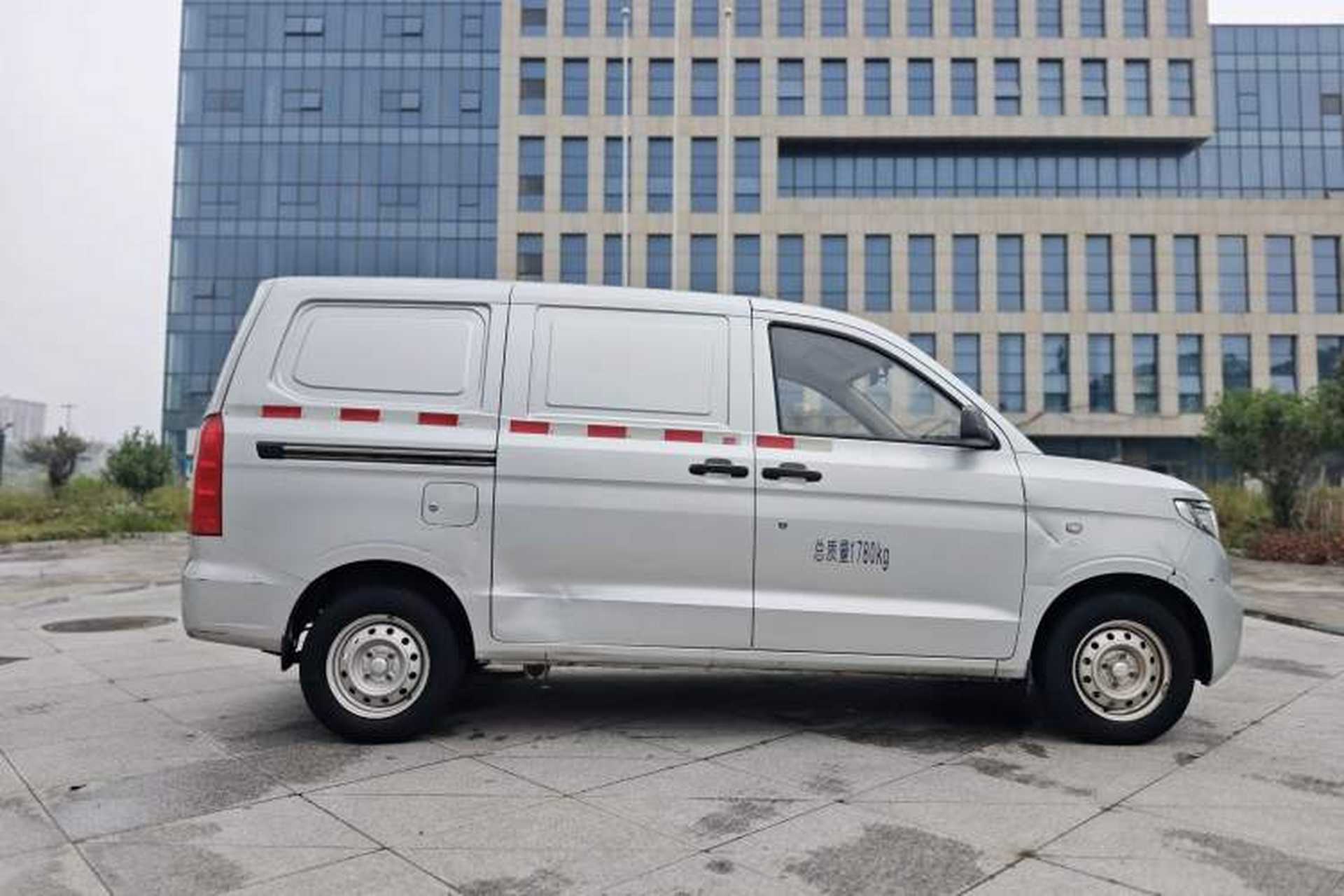 Used Wuling Hongguang V 2020 1.2L Jingqu Edition Window-Sealed Vehicle China VI LSI Exterior 2