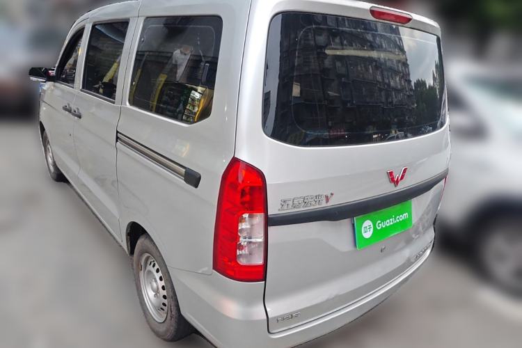 Used Wuling Hongguang V 2020 Model 1.2L Jingqu Edition China VI LSI Exterior 3
