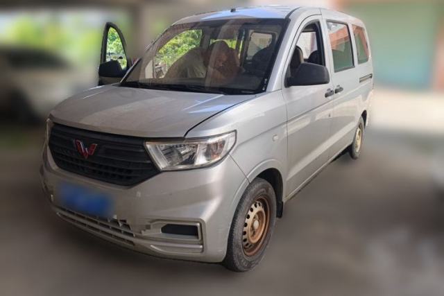 Used Wuling Hongguang V 2020 1.5L Commercial Vehicle China VI LAR