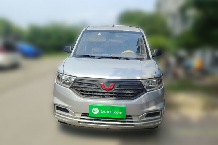Used Wuling Hongguang V 2020 Model 1.2L Jingqu Edition China VI LSI Front