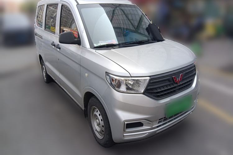 Used Wuling Hongguang V 2020 1.5L Commercial Vehicle China VI LAR Front Right 45 Deg