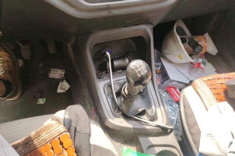Used Wuling Hongguang V 2020 Model 1.2L Jingqu Edition China VI LSI Gear Lever