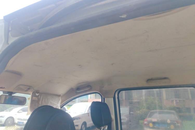 Used Wuling Hongguang V 2020 Model 1.2L Jingqu Edition China VI LSI Headliner