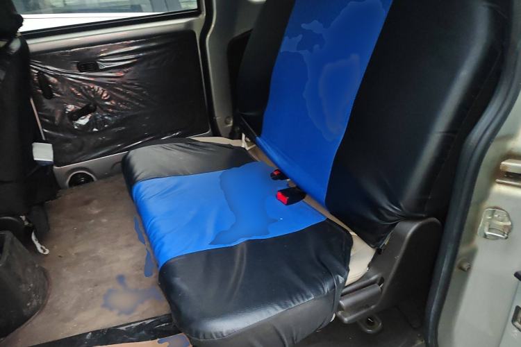 Used Wuling Hongguang V 2020 Model 1.2L Jingqu Edition China VI LSI Interior 4