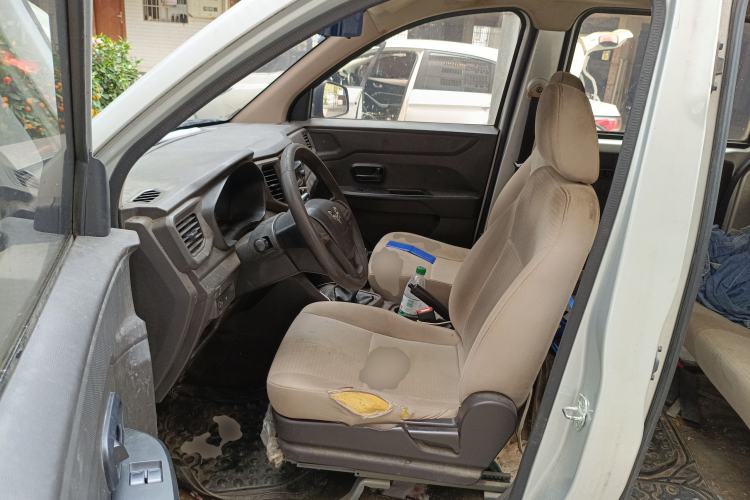 Used Wuling Hongguang V 2020 1.5L Commercial Vehicle China VI LAR Left Front Seat