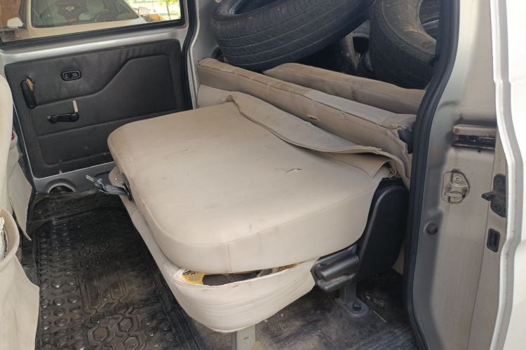 Used Wuling Hongguang V 2020 1.5L Commercial Vehicle China VI LAR Left Rear Seat