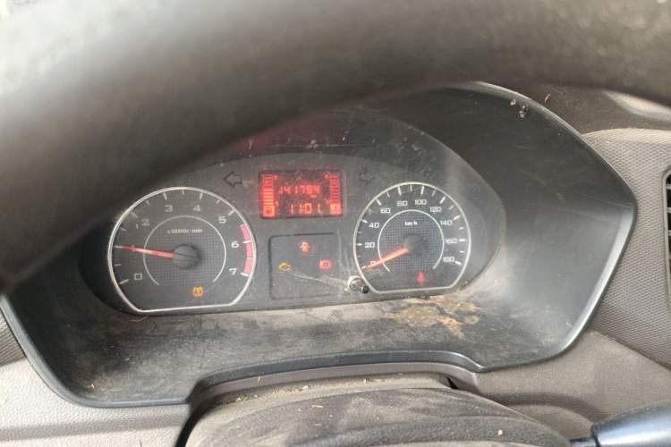 Used Wuling Hongguang V 2020 1.5L Commercial Vehicle China VI LAR Odometer Close Up