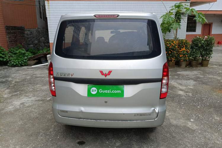 Used Wuling Hongguang V 2020 1.5L Commercial Vehicle China VI LAR Rear