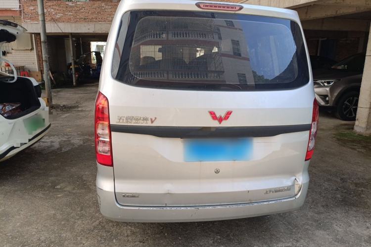 Used Wuling Hongguang V 2020 1.5L Commercial Vehicle China VI LAR Rear