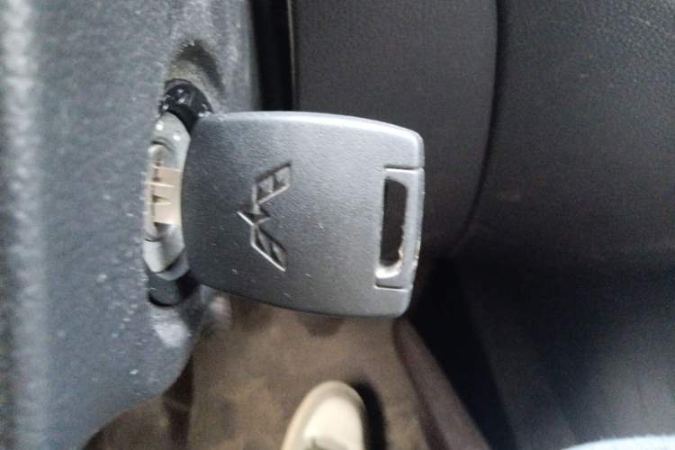Used Wuling Hongguang V 2020 1.5L Commercial Vehicle China VI LAR Vehicle Key