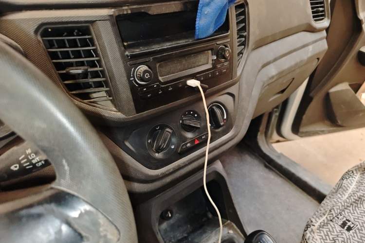 Used Wuling Hongguang V 2020 1.2L Enjoyment Edition China VI LSI Audio And AC Panel