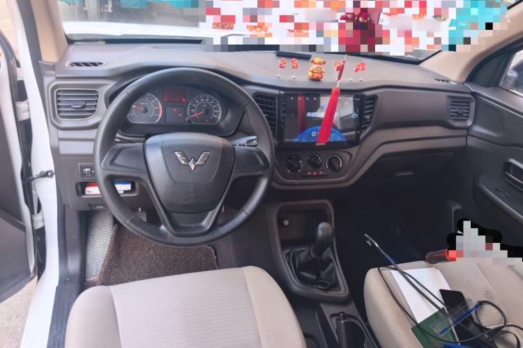 Used Wuling Hongguang V 2020 Model 1.2L Jingqu Edition China VI LSI Center Console