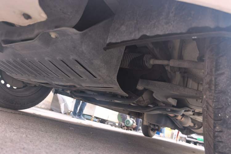 Used Wuling Hongguang V 2020 Model 1.2L Jingqu Edition China VI LSI Chassis Front Left
