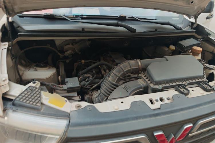 Used Wuling Hongguang V 2020 1.2L Enjoyment Edition China VI LSI Engine Bay