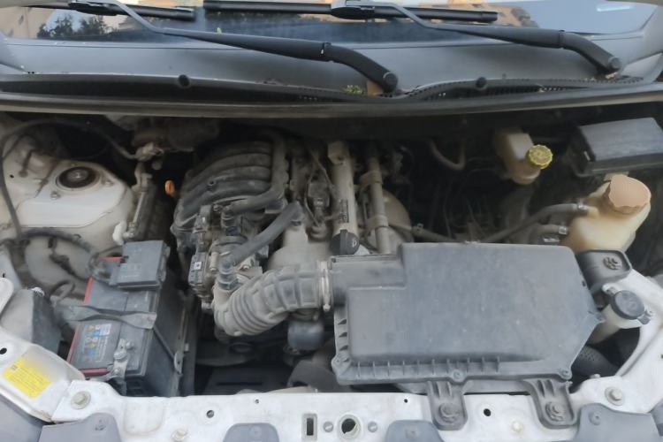 Used Wuling Hongguang V 2020 Model 1.2L Jingqu Edition China VI LSI Engine Bay