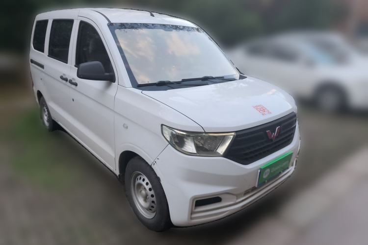 Used Wuling Hongguang V 2020 Model 1.2L Jingqu Edition China VI LSI Front Right 45 Deg