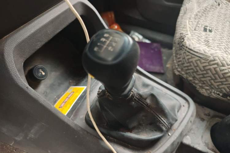Used Wuling Hongguang V 2020 1.2L Enjoyment Edition China VI LSI Gear Lever