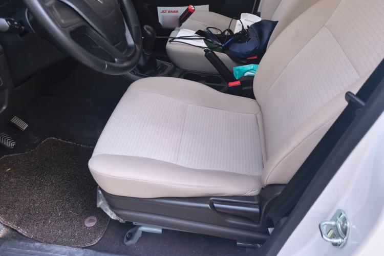 Used Wuling Hongguang V 2020 Model 1.2L Jingqu Edition China VI LSI Left Front Seat