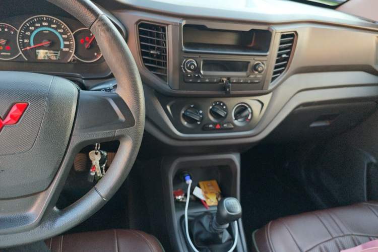 Used Wuling Hongguang V 2021 1.5L Refreshed Enjoyment Edition LAR Audio And AC Panel