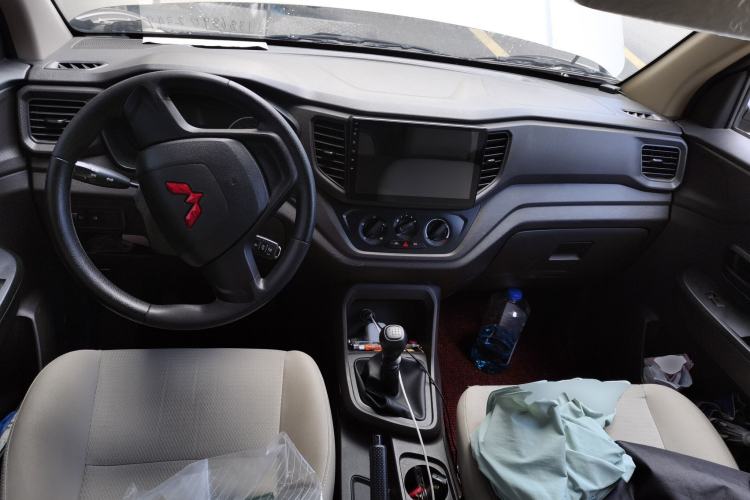 Used Wuling Hongguang V 2021 1.5L Jingqu Version LAR Center Console