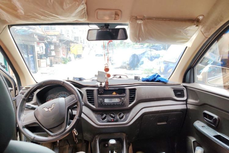 Used Wuling Hongguang V 2021 1.5L Enjoyment Edition LAR Center Console